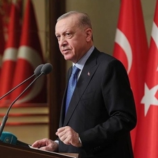 "Türkiye'yi gelip geçici gündemler içinde boğmaya kimsenin gücü yetmeyecektir"