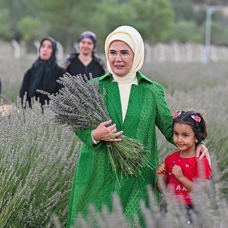 Emine Erdoğan Mamak'taki Ekolojik Köy'ü ziyaret etti
