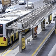 İstanbul'da 65 yaş üstündekiler, özel halk otobüslerinde ücretsiz yolculuğa devam edecek
