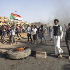 Sudan'da ordunun liderinden uyarı: Bu gidişle ülke ikiye bölünecek