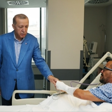 Başkan Erdoğan'dan Sabancı çiftine ziyaret! Kaza sonrası ilk fotoğraf