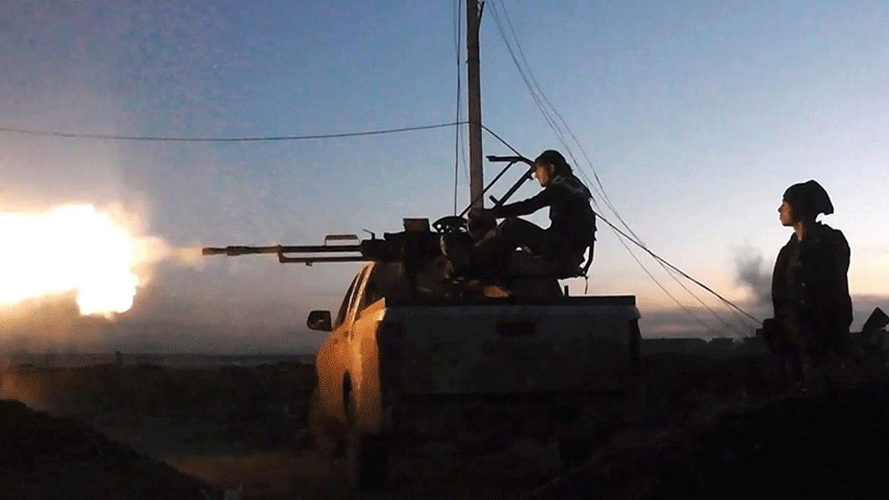 Arap aşiretleri terör örgütü PKK/YPG mevzilerini vurdu