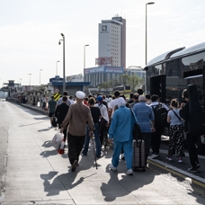 İstanbullunun çilesi bitmiyor: Arızalanan metrobüs nedeniyle vatandaşlar yolda kaldı