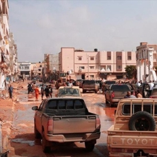 Cezayir'den sel felaketi yaşanan Libya'ya hava köprüsü