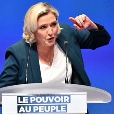 Aşırı sağcı Fransız siyasetçi Le Pen'e kötü haber: Savcılıktan dava açılması talebi