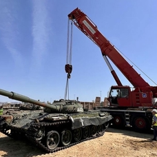 Karabağ'ın işgalinin sembolü tank Bakü'ye getirildi