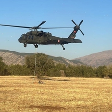 Adıyaman'da keşfedilen tarihi eserler sarp araziden askeri helikopterle taşındı