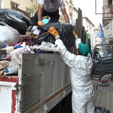 Bursa'da akılalmaz olay! Topladığı çöpleri babasının evinde biriktirdi