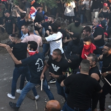 Ermeni provokatörler Azerbaycan'ın Beyrut Büyükelçiliği'ne saldırdı