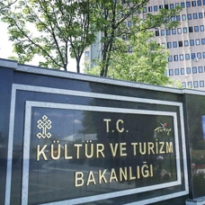 Kültür ve Turizm Bakanlığı Altın Portakal'dan çekildi