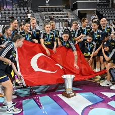 Tarihi başarı! Fenerbahçe Alagöz Holding, Süper Kupa şampiyonu oldu