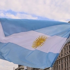 Arjantin'de asgari ücret yüzde 32 artırılacak