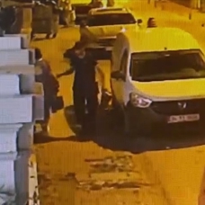 Edirne'de "yankesici" güvenlik kamerasını görünce çaldığı telefonu geri verdi