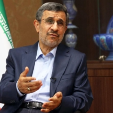 İran'ın eski Cumhurbaşkanı Ahmedinejad'a yurt dışına çıkış yasağı