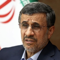 ABD'nin yaptırım listesindeki Ahmedinejad "güvenlik sorumluluğunu üstlenerek" ülke dışına çıktı