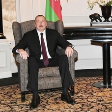 Azerbaycan ve Ermenistan liderleri ay sonunda Brüksel'de görüşecek