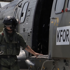 NATO, Kosova'ya ilave asker gönderdi