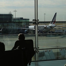 Fransa'da kırmızı alarm! 6 havalimanı boşaltıldı