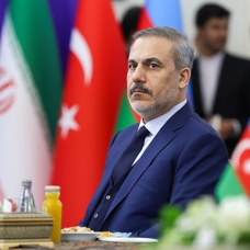 Dışişleri Bakanı Fidan Tahran'da: Türkiye'nin kalıcı barış ve diyalog tutumuna vurgu 
