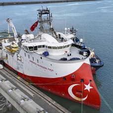 Türkiye'nin enerji bağımsızlığı için denizleri karış karış tarıyor