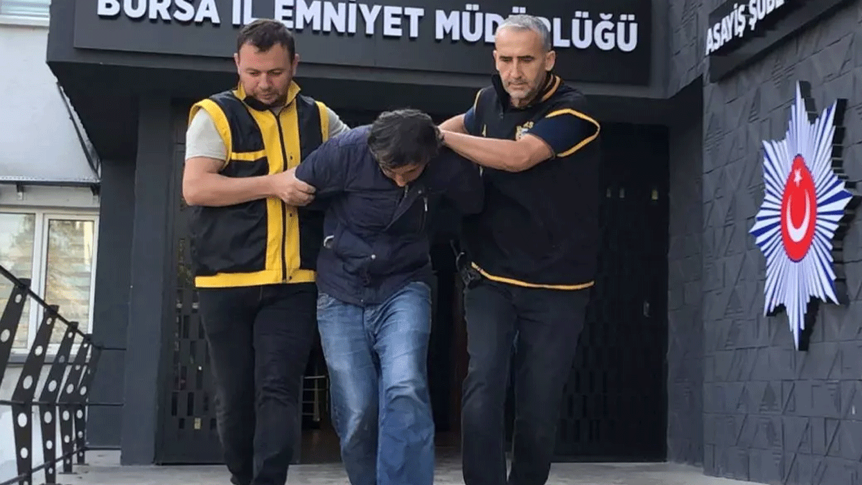 Trabzonspor formalı küçük çocuğa biber gazı sıkan şahıs tutuklandı