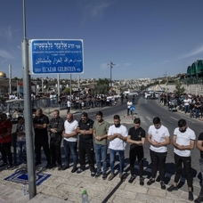 Mescid-i Aksa İsrail polisinin kısıtlamaları nedeniyle bu cuma da neredeyse boş kaldı
