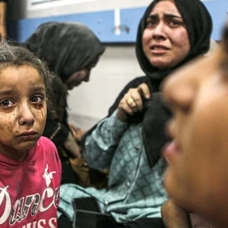 DSÖ: Gazze'de her 10 dakikada bir çocuk öldürülüyor