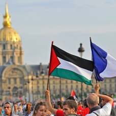 Fransa'da Filistin yanlıları, İsrail'i destekleyen süpermarket zincirinin boykot edilmesini istedi