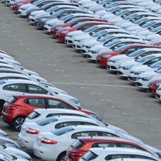 Sıfırından yüksek fiyata ikinci el araç pazarlanması 6 ay daha yasaklandı