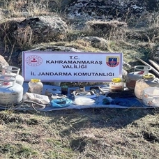 Kahramanmaraş'ta terör operasyonunda yaşam malzemeleri ele geçirildi