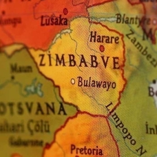 Zimbabve halkı sandık başına gitti