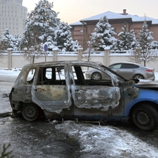 Bişkek Büyükelçiliği yakınında araç yangını... Türkiye rapor istedi