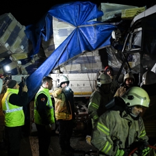 Kuzey Marmara Otoyolu'nda feci kaza! Yolcu otobüsü ile tır çarpıştı: 1 ölü, 31 yaralı