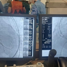İki yaşlı hastaya yeni kalp kapağı