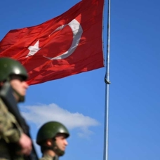 Biri FETÖ'cü 2 kişi Türkiye'ye girmek isterken yakalandı