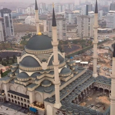 Türkiye'nin ikinci büyük camiinde sona yaklaşıldı