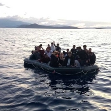 Çok sayıda düzensiz göçmen İzmir'de yakalandı