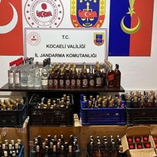 Kocaeli'de 1 milyon lira değerinde sahte içki ele geçirildi