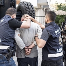 Başkentte çeşitli suçlardan aranan 709 kişi yakalandı
