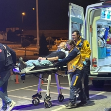 Nevşehir'de üzerine sürülen aracın çarpması sonucu yaralanan polis hastaneye kaldırıldı