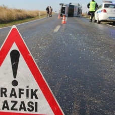 Diyarbakır'da cezaevi aracı devrildi! 20 yaralı