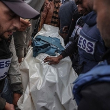 İsrail, Gazze'de bir gazeteciyi daha katletti