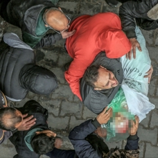 Soykırımcı İsrail, Han Yunus'ta hastane çevresini bombaladı: Çok sayıda ölü ve yaralı var