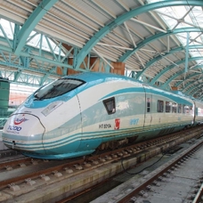 İzmir'e yüksek hızlı tren müjdesi: Ankara'ya 3 buçuk saatte ulaşılacak