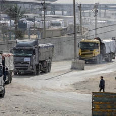 İsrailliler, insani yardımların Gazze'ye girişine engel olmaya çalışıyor 