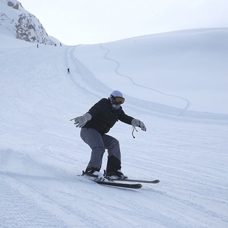 Kayak merkezlerinde en fazla kar kalınlığı 205 santimetreyle Hakkari'de ölçüldü