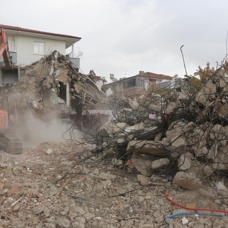 Elazığ'da ağır hasarlı binaların yüzde 87'si yıkıldı