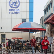 İsrail, Hamas'a yardım etmekle suçladığı UNRWA'ya vergi indirimini kaldırıyor