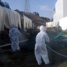 Japonya'da santral işleticisinden radyoaktif maddeli su sızıntısı sonrası özür