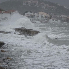 Marmara ve Ege'nin bazı kesimleri için fırtına ve sağanak uyarısı